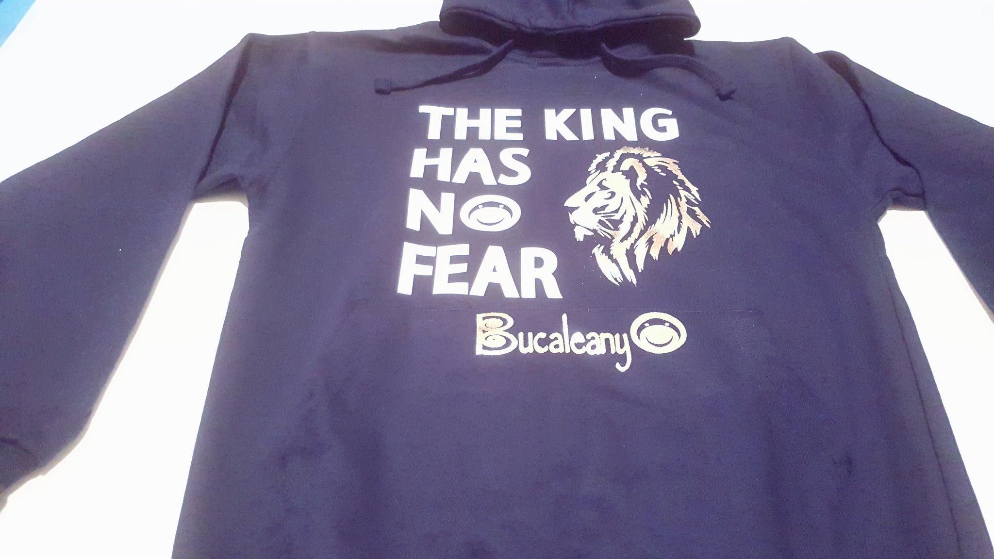 Kælder Såvel Reporter The King Has No Fear Hoodie – BUCALEANY
